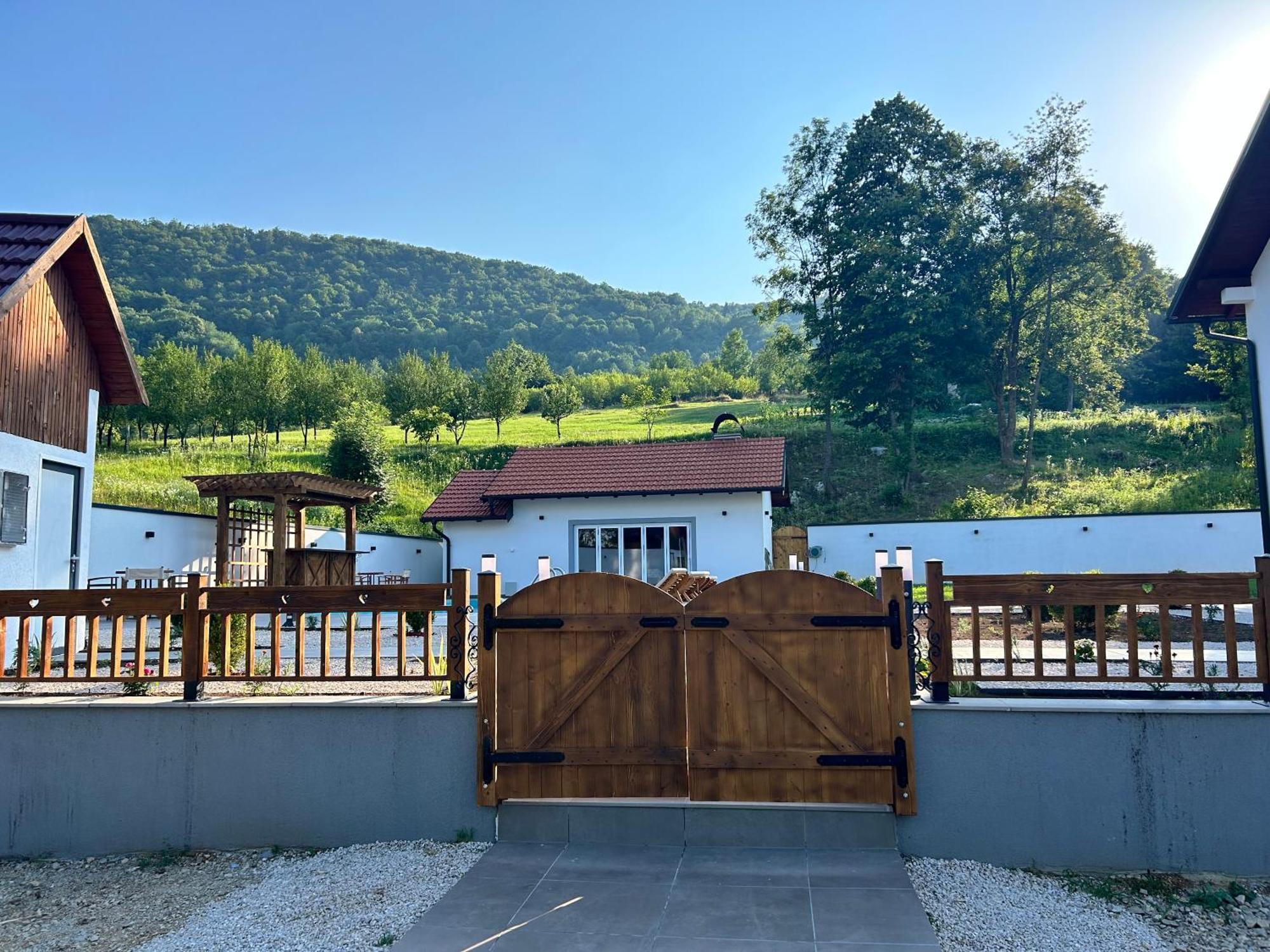 Romantic Lodge Баня-Лука Екстер'єр фото